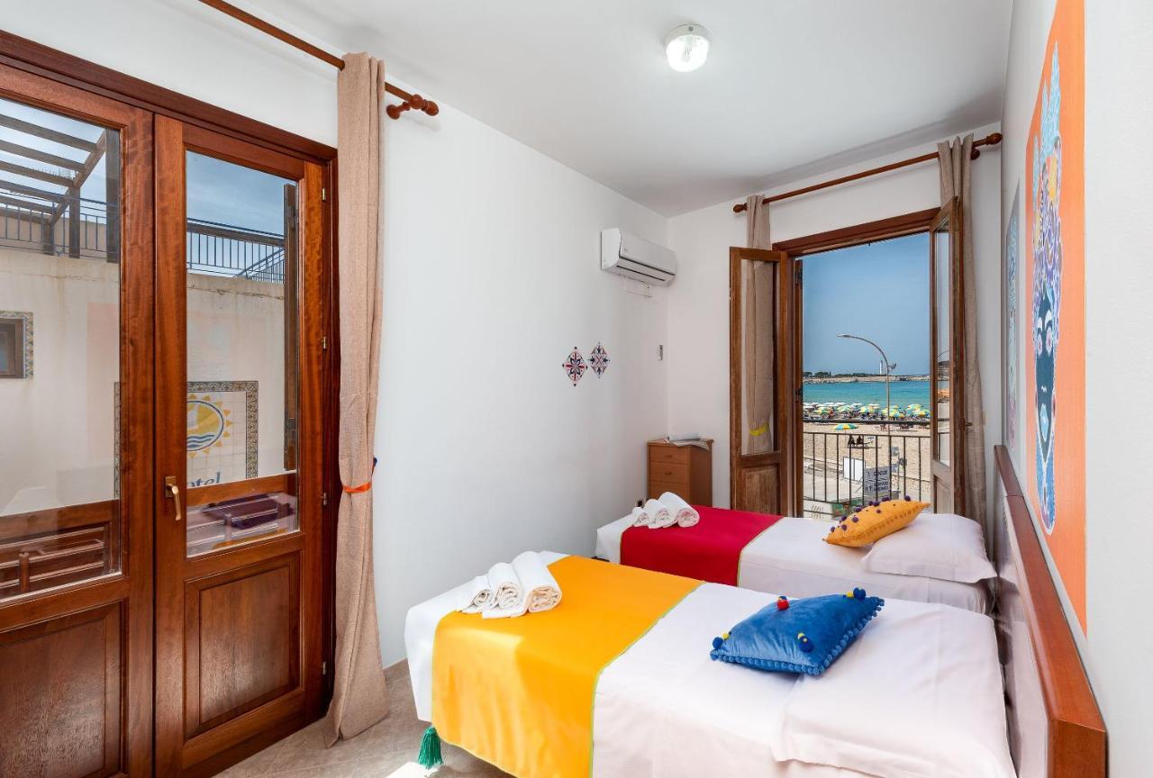 I Tre Golfi Beach Apartments سان فيتو لو كابو المظهر الخارجي الصورة